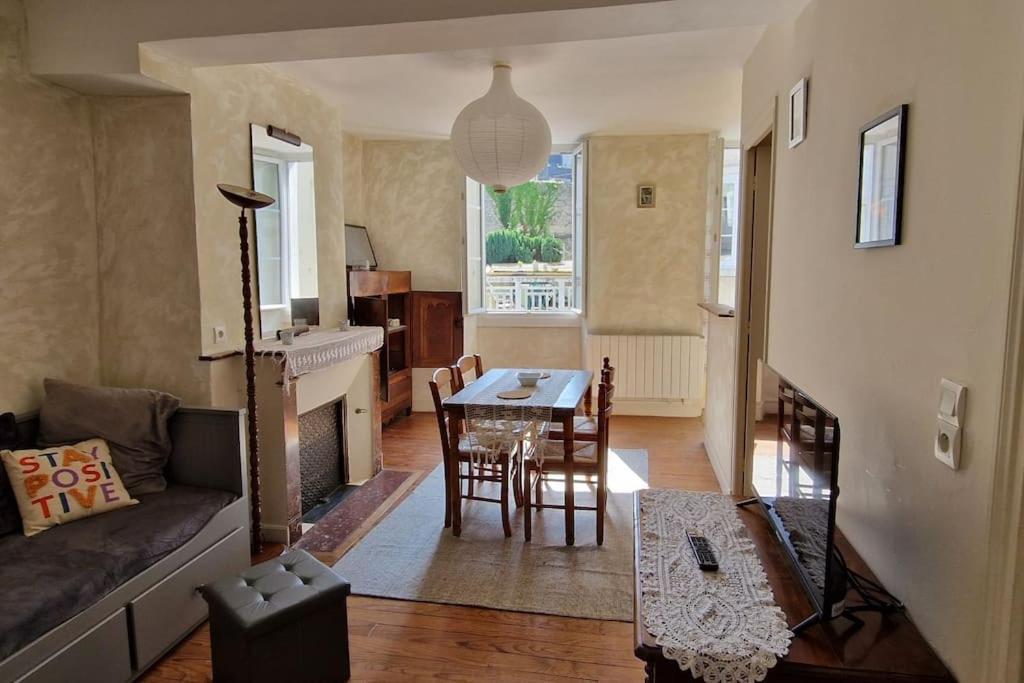 Appartement Dans Maison De Ville - 4 Personnes Oloron-Sainte-Marie Luaran gambar