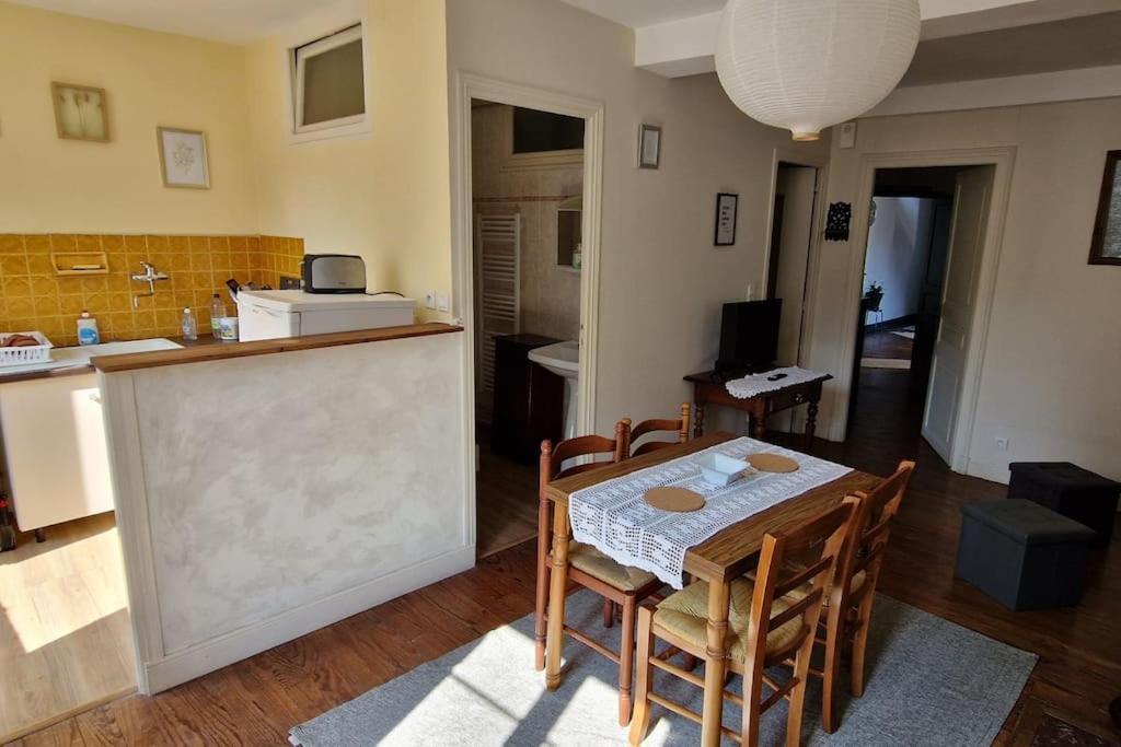 Appartement Dans Maison De Ville - 4 Personnes Oloron-Sainte-Marie Luaran gambar